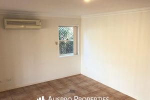 28 Nevern St, Macgregor, QLD 4109 Australia