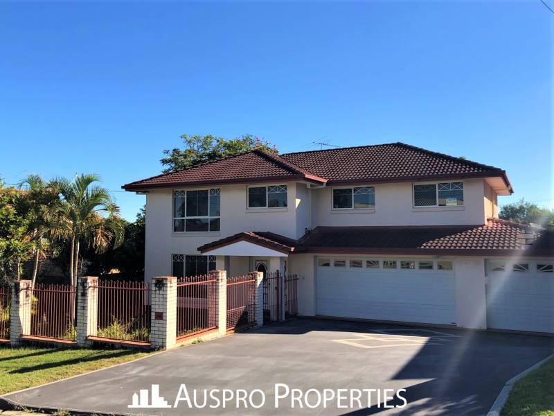28 Nevern St, Macgregor, QLD 4109 Australia