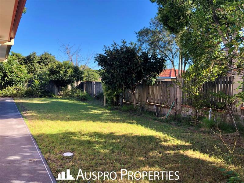 28 Nevern St, Macgregor, QLD 4109 Australia