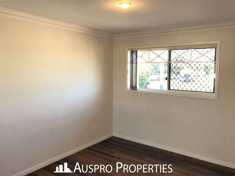 28 Nevern St, Macgregor, QLD 4109 Australia