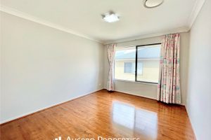 41 Kookaburra Circuit , Rochedale , QLD 4123 Australia