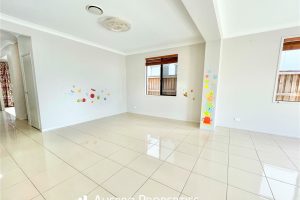 41 Kookaburra Circuit , Rochedale , QLD 4123 Australia
