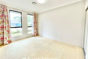 41 Kookaburra Circuit , Rochedale , QLD 4123 Australia