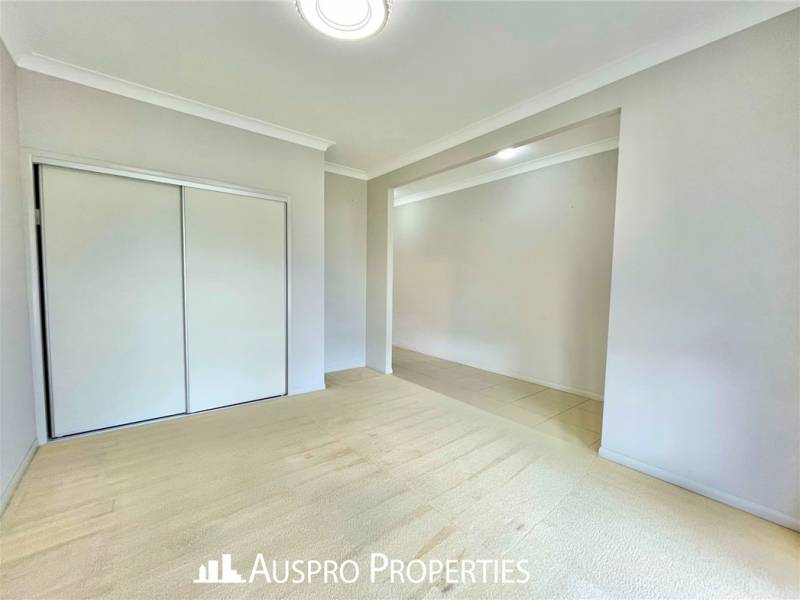 41 Kookaburra Circuit , Rochedale , QLD 4123 Australia