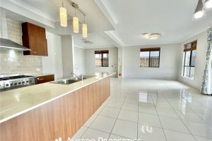 41 Kookaburra Circuit , Rochedale , QLD 4123 Australia