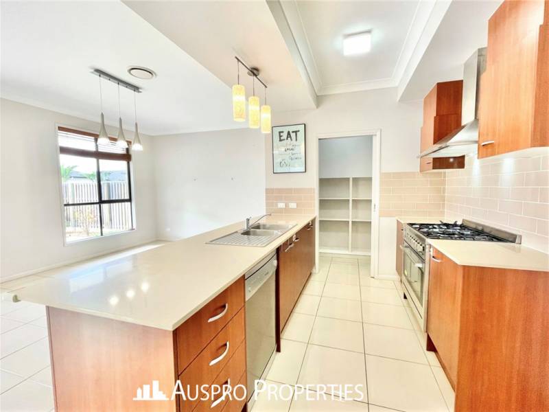 41 Kookaburra Circuit , Rochedale , QLD 4123 Australia