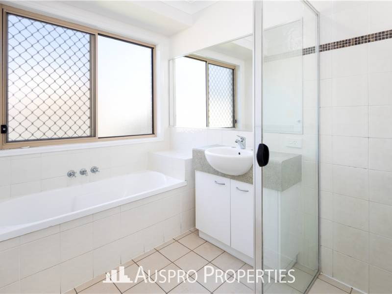 50 McKerrow Cresent, Goodna, QLD 4300 Australia