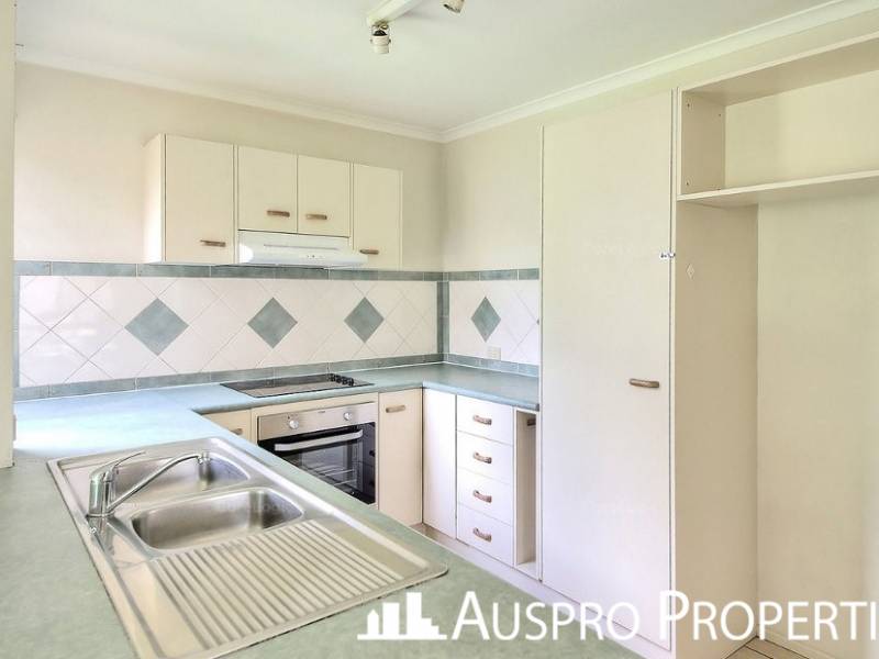 8 Benbek Cct, Sunnybank Hills, QLD 4109 Australia