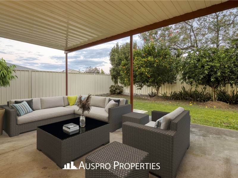 5 Paul Drive, REGENTS PARK, QLD 4118 Australia