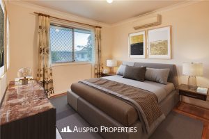 5 Paul Drive, REGENTS PARK, QLD 4118 Australia