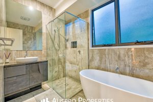 80 Elderbury Pl, Stretton, QLD 4116 Australia