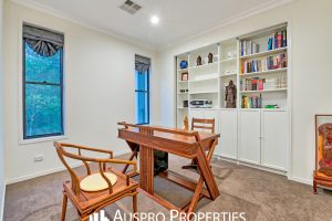 80 Elderbury Pl, Stretton, QLD 4116 Australia