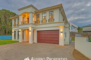 80 Elderbury Pl, Stretton, QLD 4116 Australia