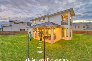 80 Elderbury Pl, Stretton, QLD 4116 Australia