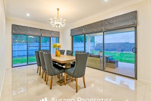 80 Elderbury Pl, Stretton, QLD 4116 Australia