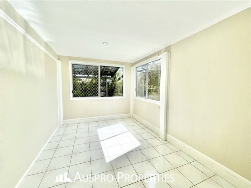 37 Everett St, Upper Mount Gravatt, QLD 4122 Australia
