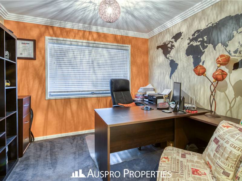 4 Thulimbah Street, COOPERS PLAINS, QLD 4108 Australia