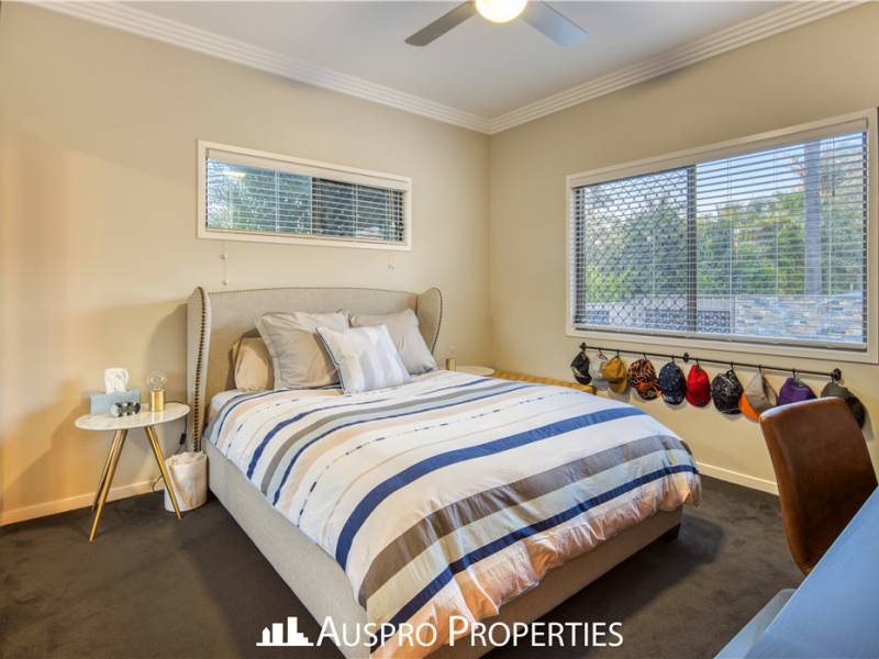 4 Thulimbah Street, COOPERS PLAINS, QLD 4108 Australia