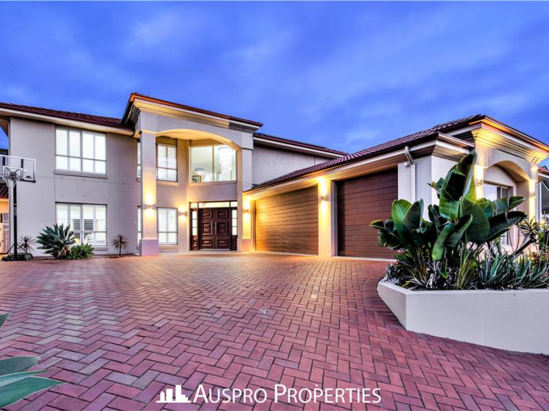 107  Hawthorn Cct, Stretton, QLD 4116 Australia