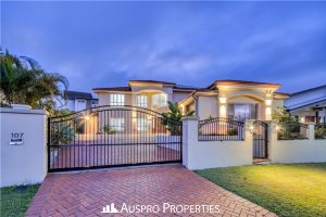 107  Hawthorn Cct, Stretton, QLD 4116 Australia