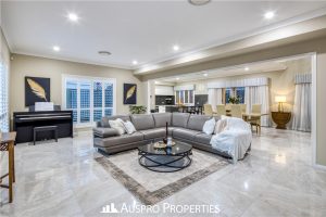 107  Hawthorn Cct, Stretton, QLD 4116 Australia