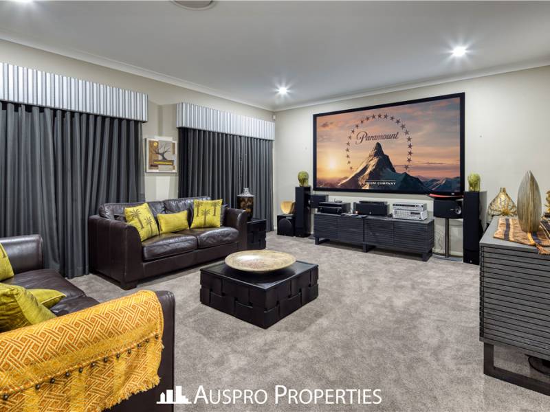 107  Hawthorn Cct, Stretton, QLD 4116 Australia