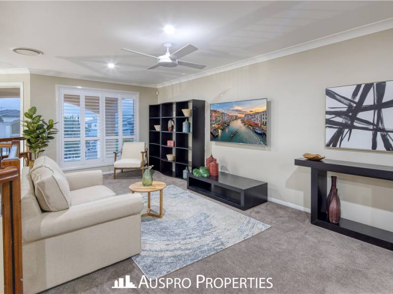 107  Hawthorn Cct, Stretton, QLD 4116 Australia