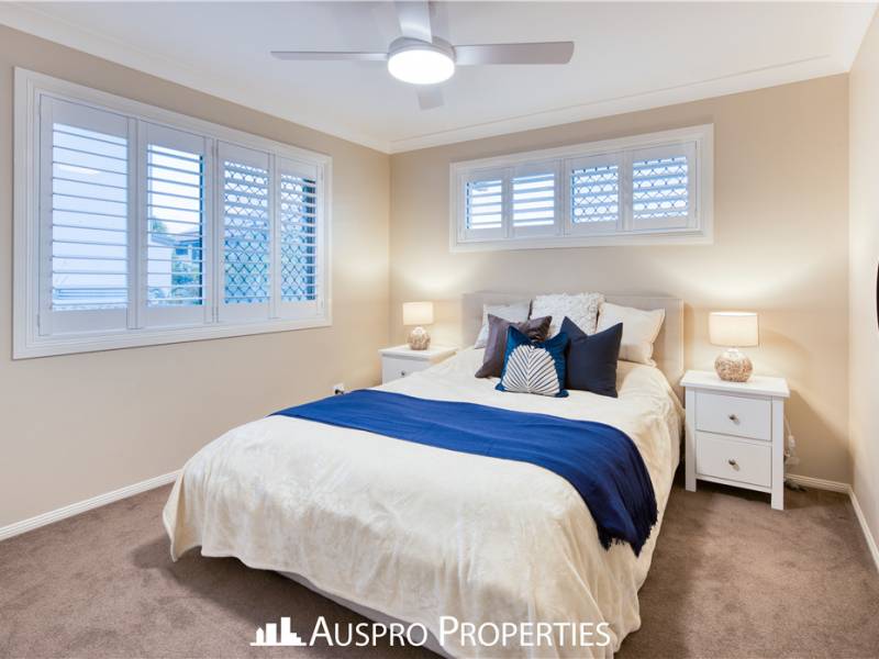 107  Hawthorn Cct, Stretton, QLD 4116 Australia