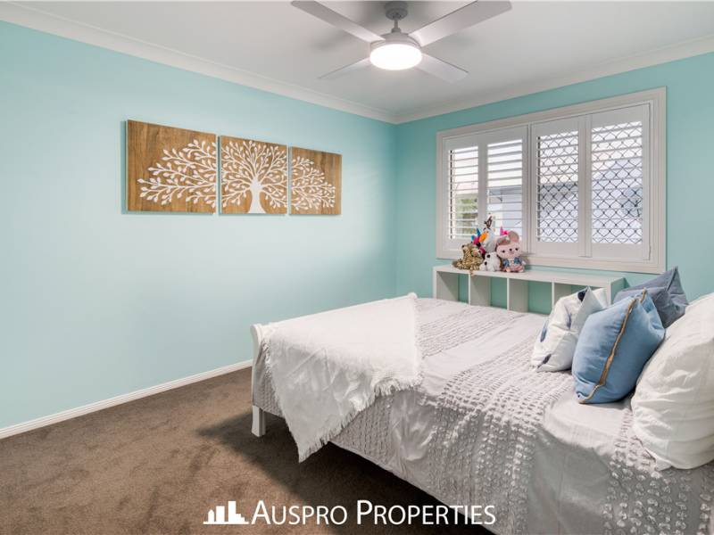 107  Hawthorn Cct, Stretton, QLD 4116 Australia