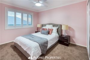 107  Hawthorn Cct, Stretton, QLD 4116 Australia