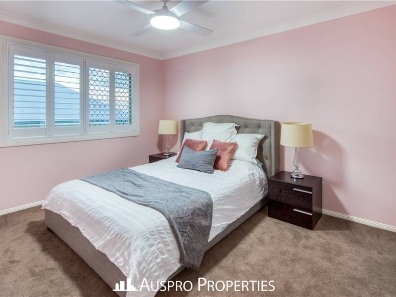 107  Hawthorn Cct, Stretton, QLD 4116 Australia
