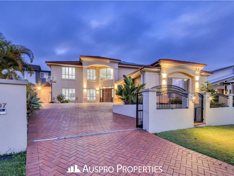 107  Hawthorn Cct, Stretton, QLD 4116 Australia