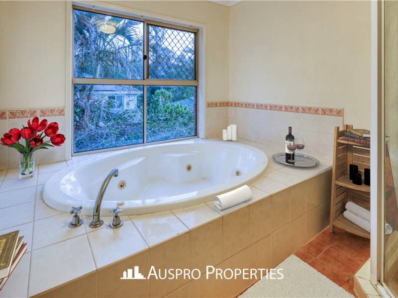 93 Muscari Crescent, DREWVALE, QLD 4116 Australia