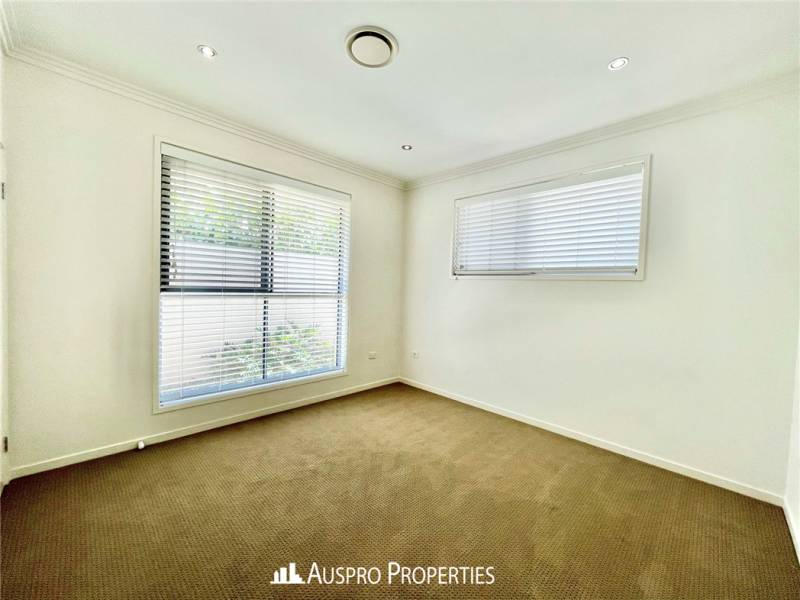 11 Penson St, Stretton, QLD 4116 Australia