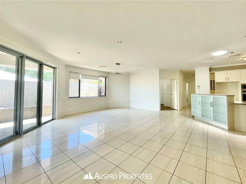 11 Penson St, Stretton, QLD 4116 Australia