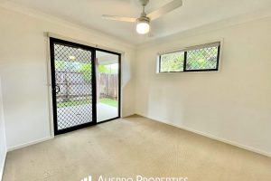 1/12  Courtice Street, ACACIA RIDGE, QLD 4110 Australia
