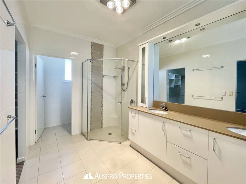 11 Penson St, Stretton, QLD 4116 Australia