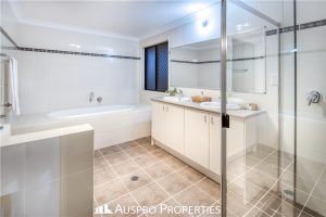 62 Birchwood Pl, Stretton, QLD 4116