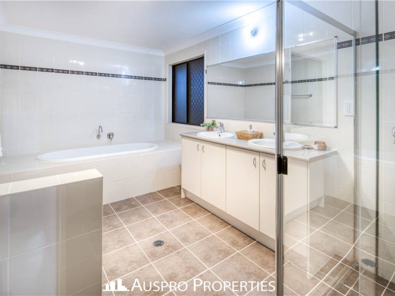 62 Birchwood Pl, Stretton, QLD 4116